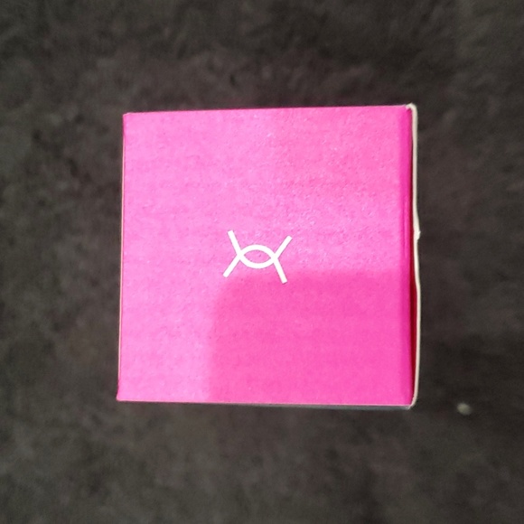 Drunk elephant T.L.C framboos glycolic night serum upc# 812343032781 30ml./1 oz - Picture 6 of 6